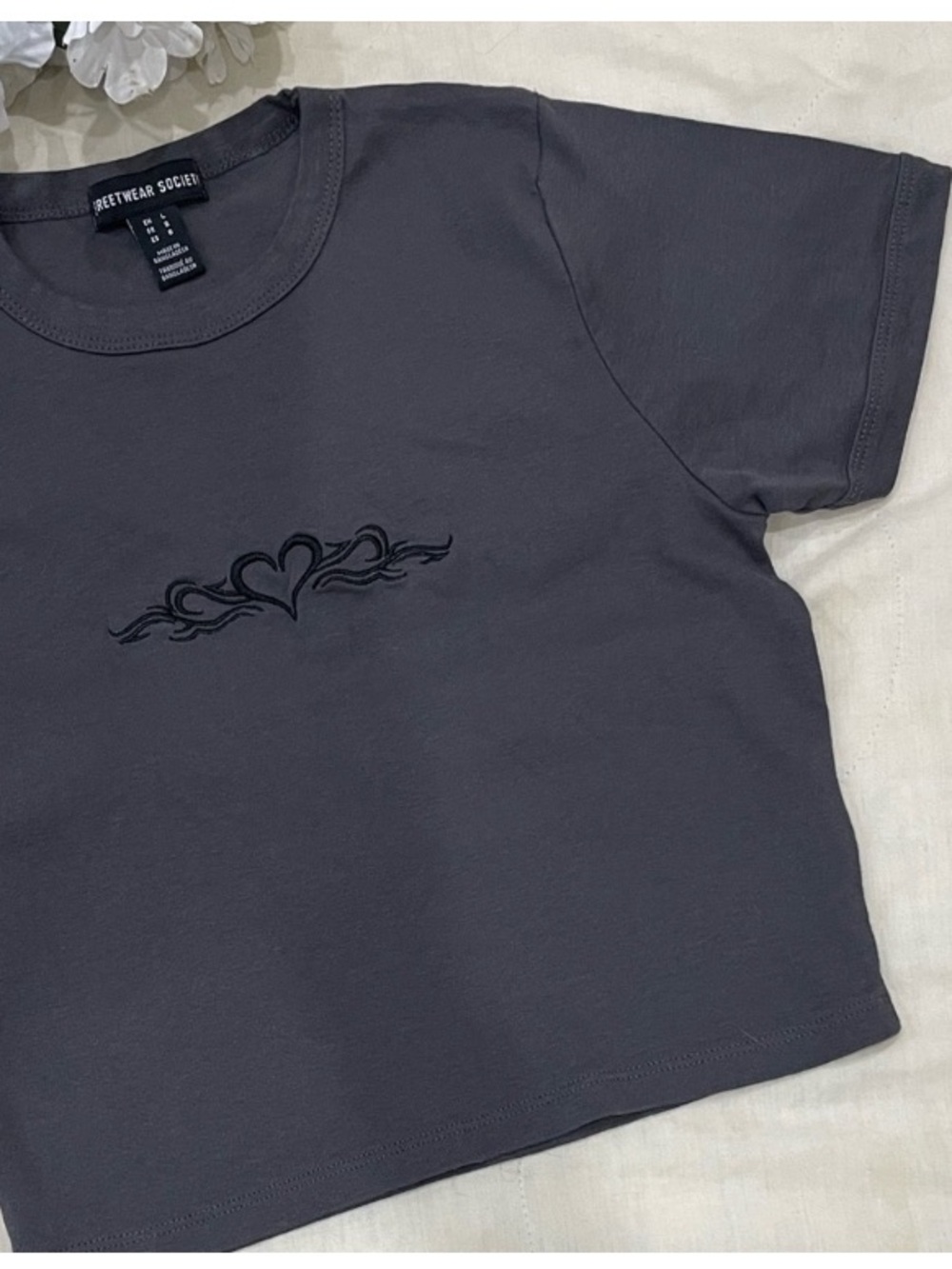 Streetwear Society Gray Heart Embroidered Ribbed Crop Top Shirt Medium M